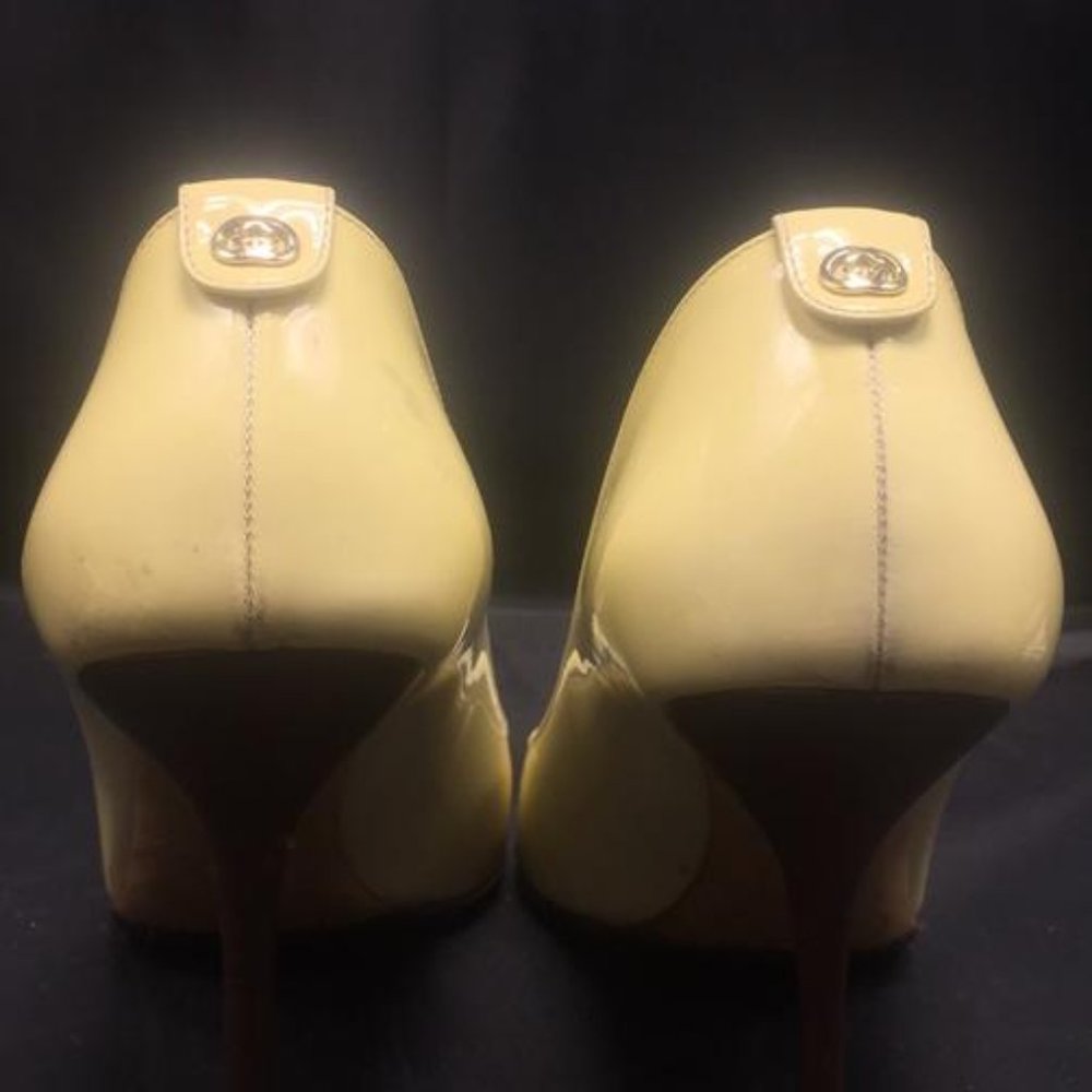 Gucci Yellow Patent Leather Pumps - Picture 5 of 12